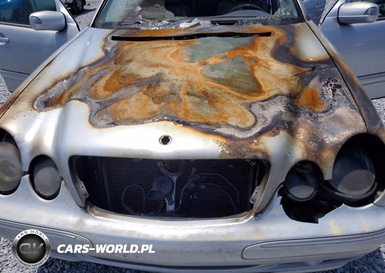 2000 Mercedes-Benz E 320 VIN:WDBJF65J4YB083793 - 11
