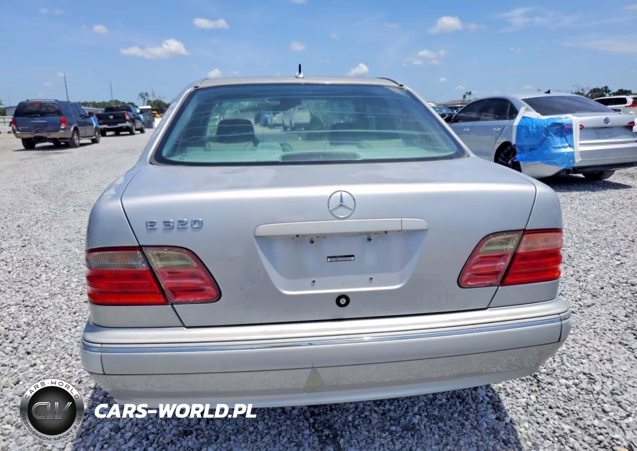 2000 Mercedes-Benz E 320 VIN:WDBJF65J4YB083793 - 6