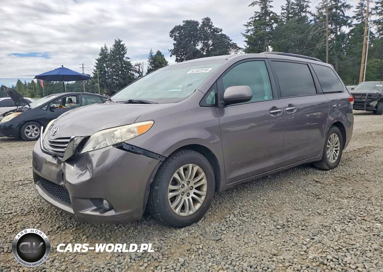 2011 Toyota Sienna Xle 8-Passenger