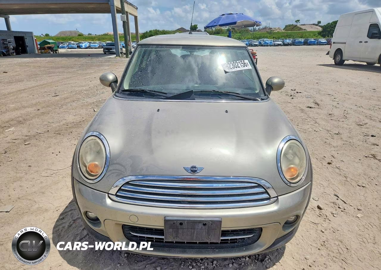 2011 Mini Cooper VIN:WMWSU3C58BTX96727 - 5