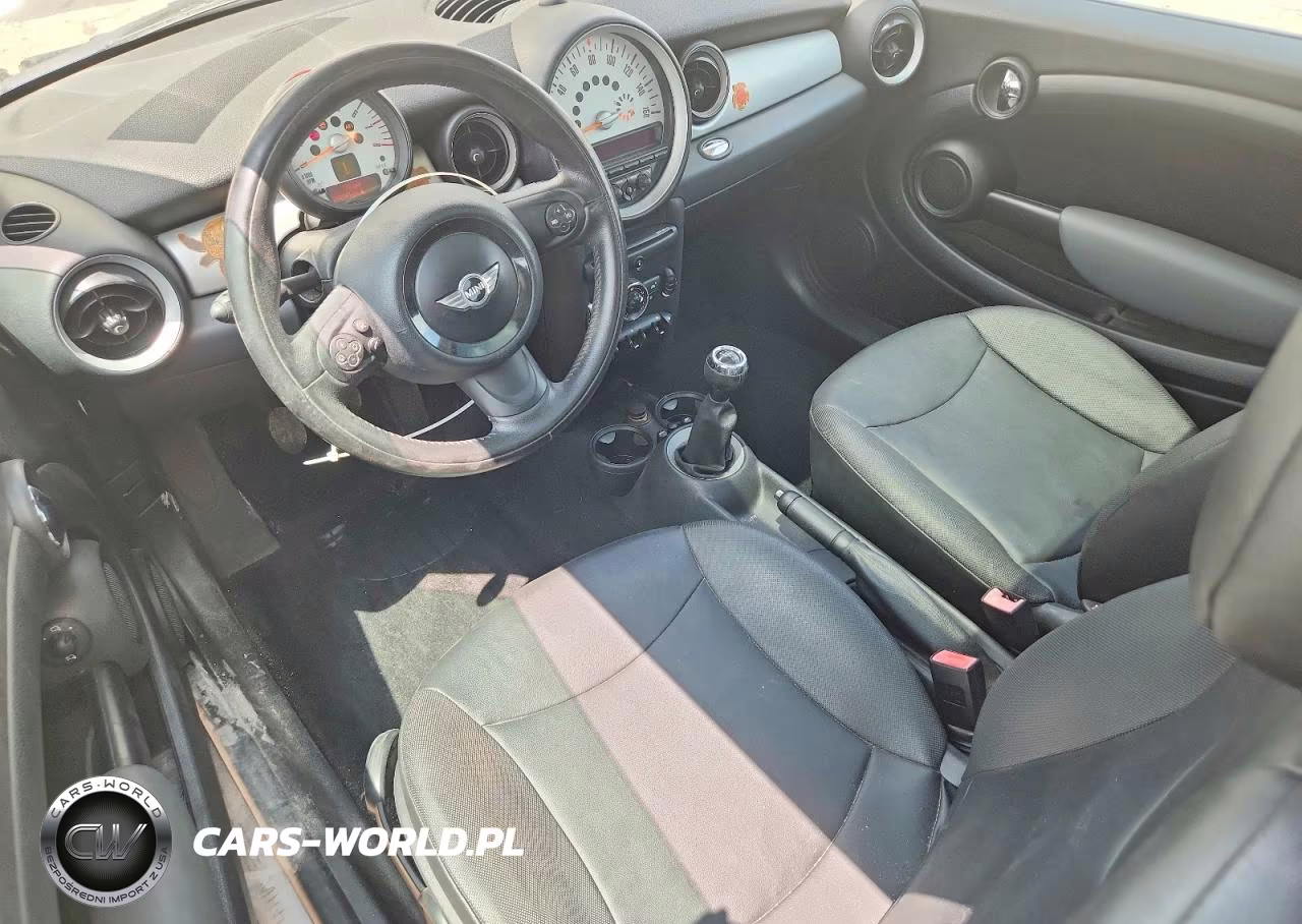 2011 Mini Cooper VIN:WMWSU3C58BTX96727 - 8