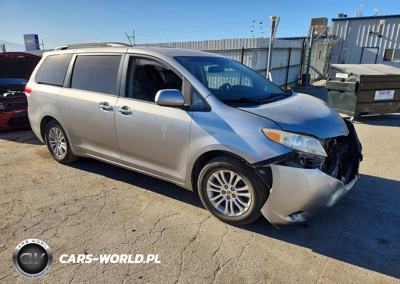 2011 Toyota Sienna Xle 8-Passenger VIN:5TDYK3DC4BS062939 - 4