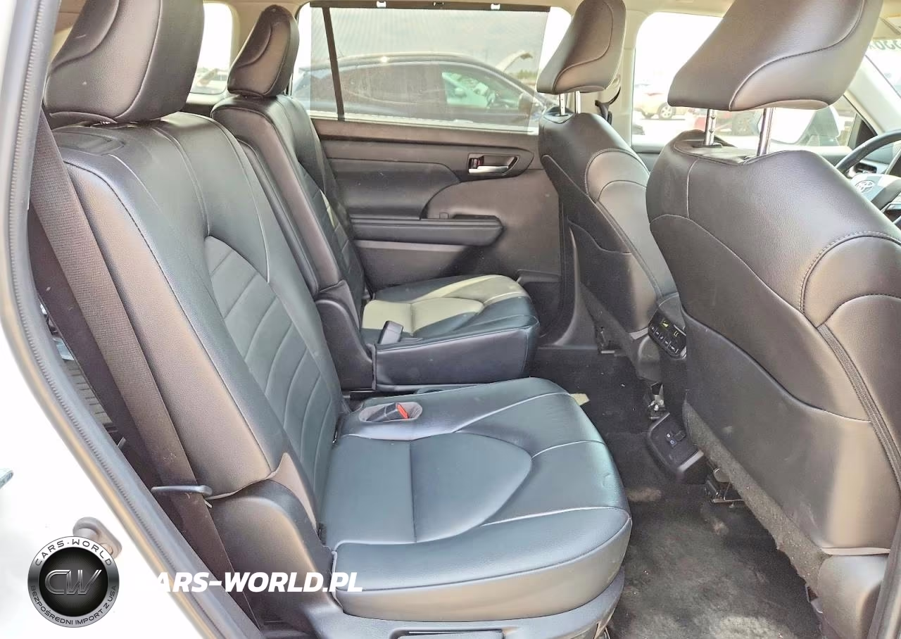 2022 Toyota Highlander Xle VIN:5TDGZRBH6NS584078 - 11