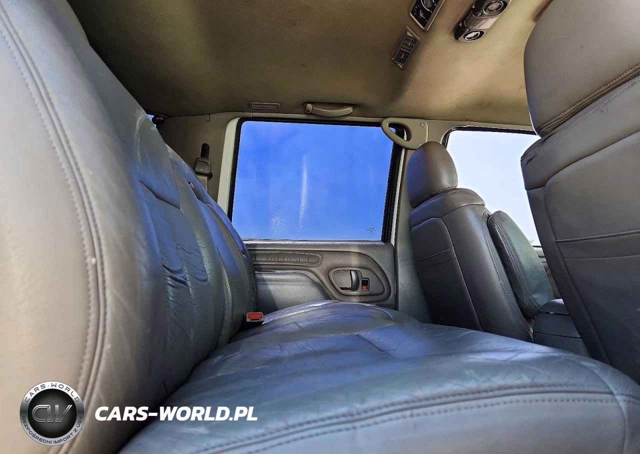 1999 Chev Suburban 1500 Ls 4D VIN:3GNEC16R1XG187383 - 11