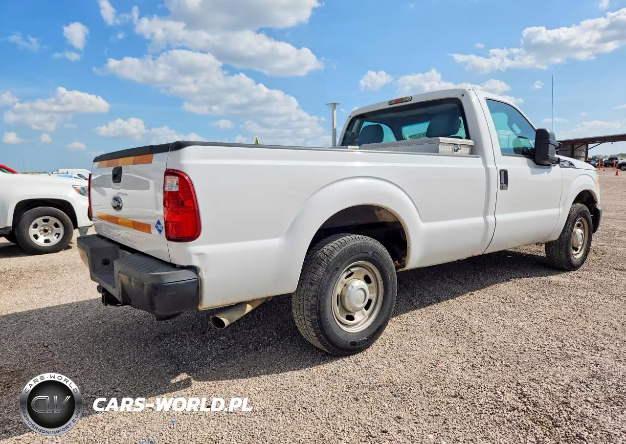 2013 Ford F250 Super Duty VIN:1FTBF2A66DEB82236 - 3