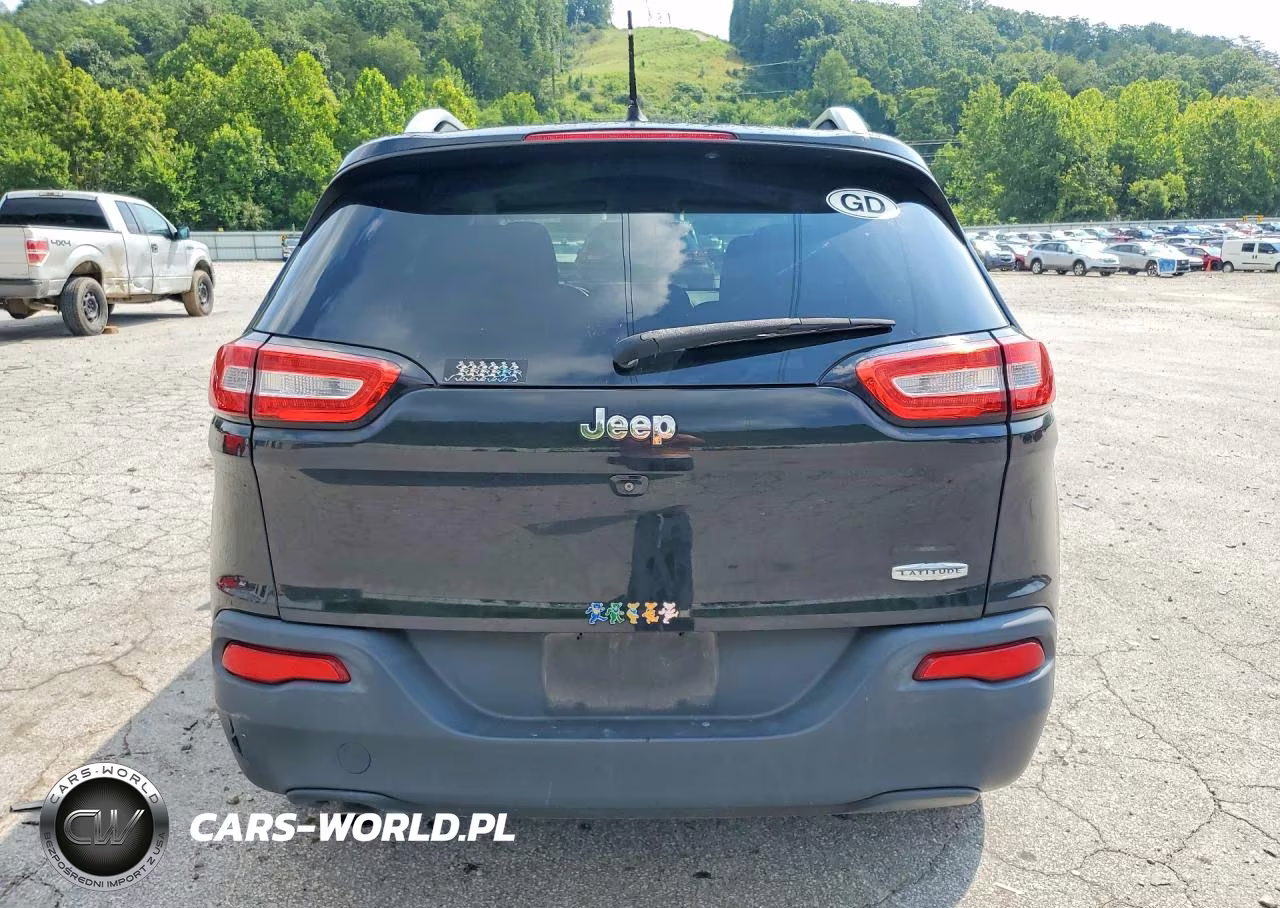 2015 Jeep Cherokee Latitude VIN:1C4PJLCB0FW741748 - 6