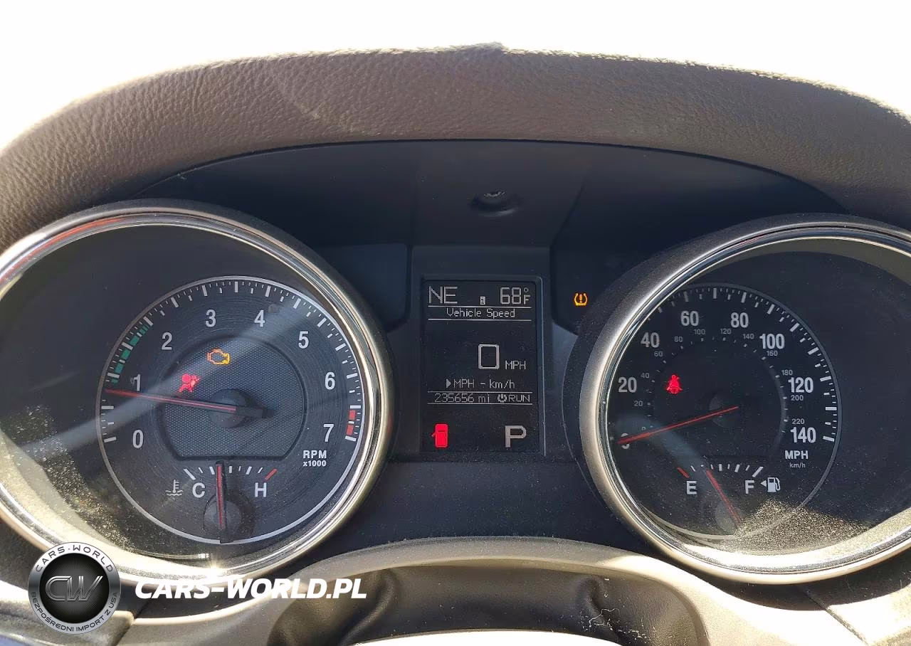 2011 Jeep Grand Cherokee Laredo VIN:1J4RR4GG2BC563666 - 9