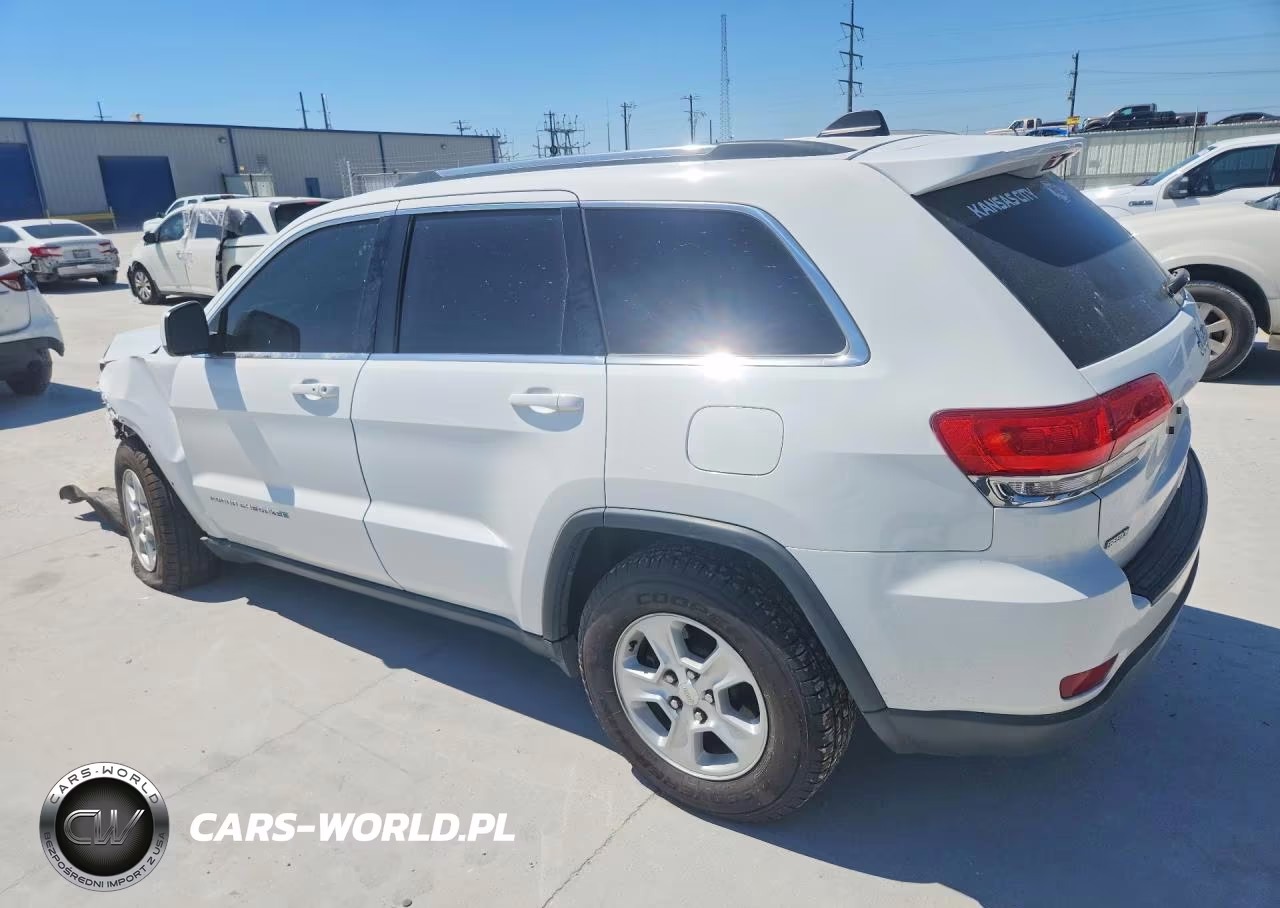 2015 Jeep Grand Cherokee Laredo VIN:1C4RJEAG7FC613981 - 2