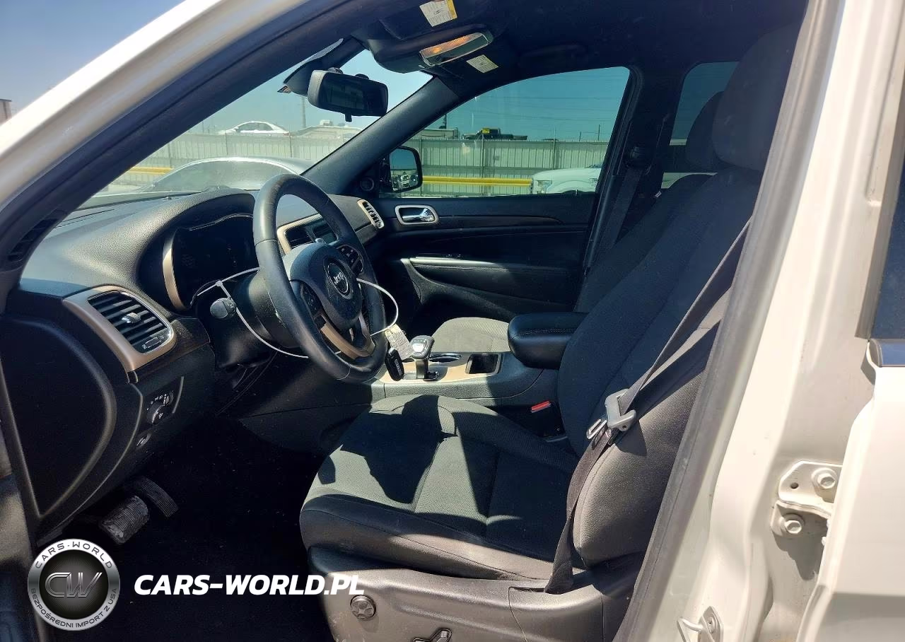 2015 Jeep Grand Cherokee Laredo VIN:1C4RJEAG7FC613981 - 7