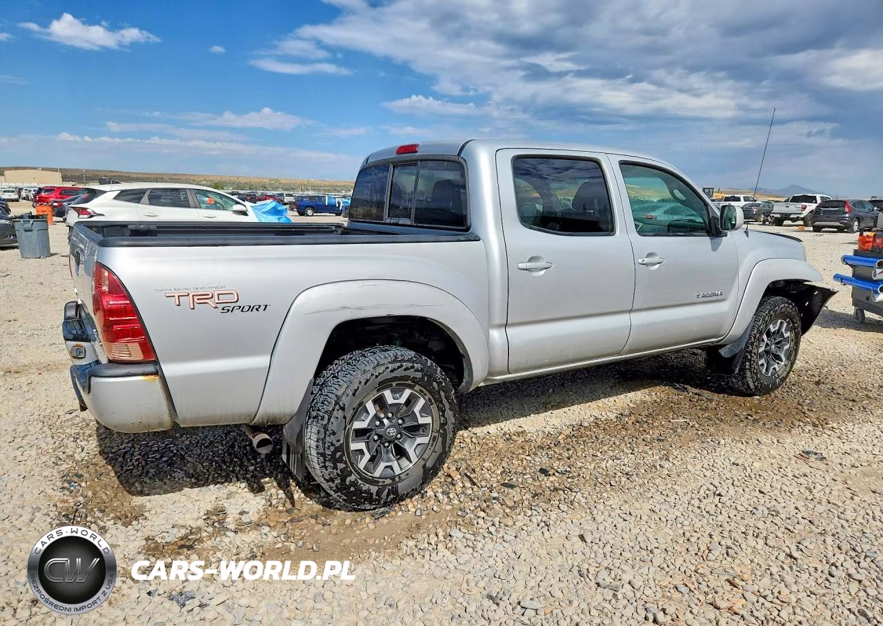 2005 Toyota Tacoma Double Cab VIN:5TELU42N05Z025702 - 3