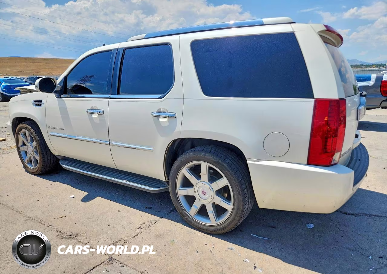 2007 Cadillac Escalade Luxury VIN:1GYFK63827R348567 - 2