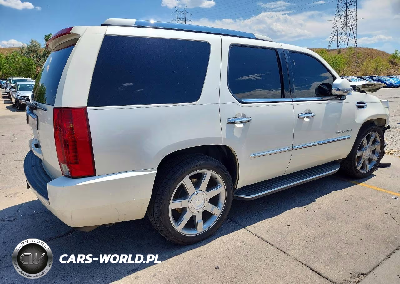 2007 Cadillac Escalade Luxury VIN:1GYFK63827R348567 - 3