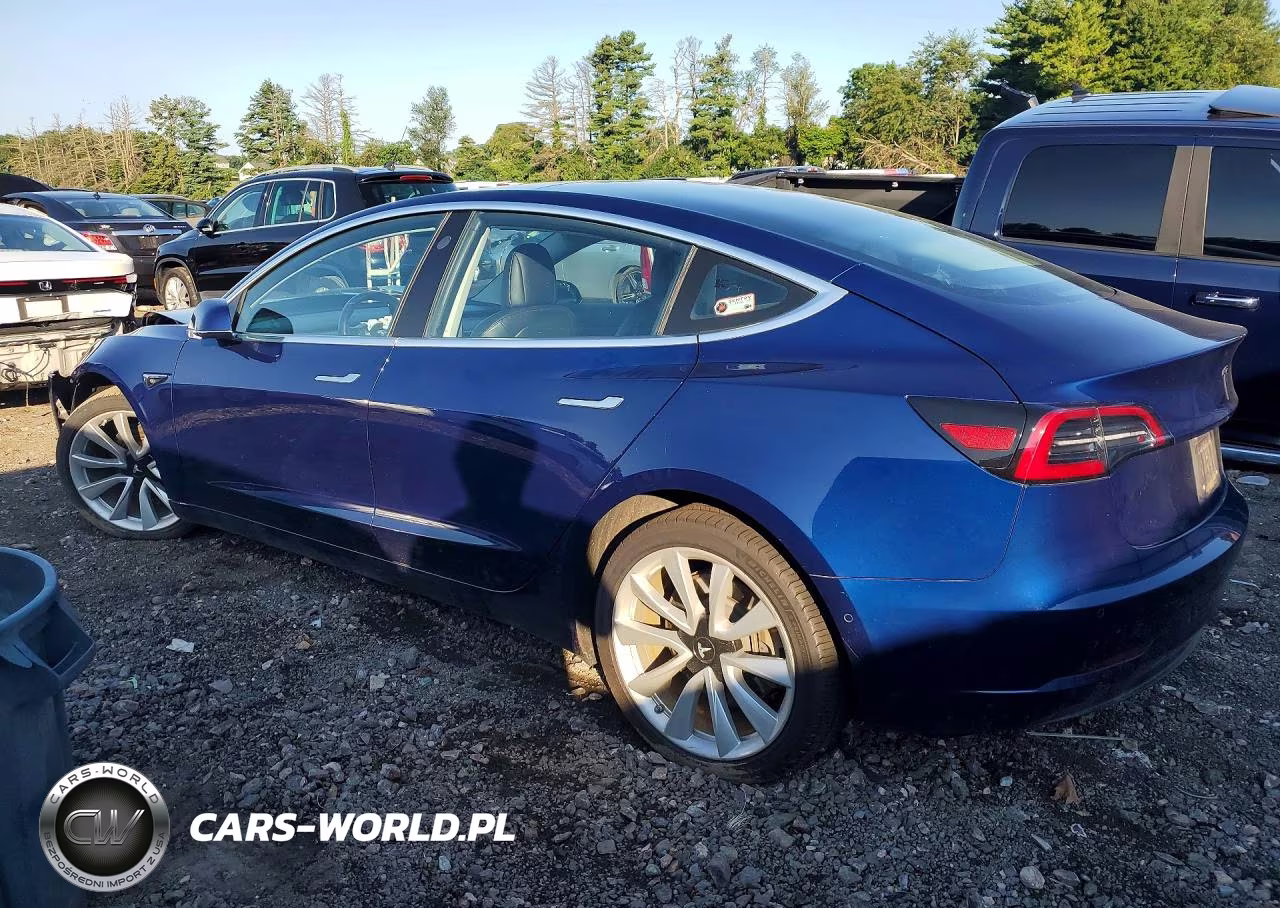 2018 Tesla Model 3 VIN:5YJ3E1EB8JF063641 - 2