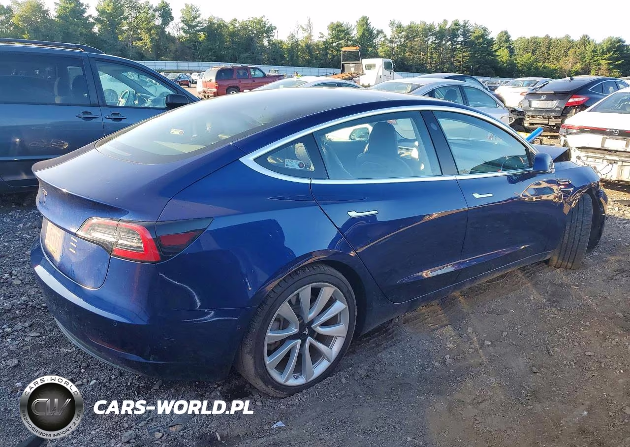 2018 Tesla Model 3 VIN:5YJ3E1EB8JF063641 - 3