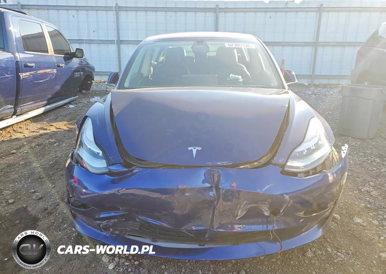 2018 Tesla Model 3 VIN:5YJ3E1EB8JF063641 - 5
