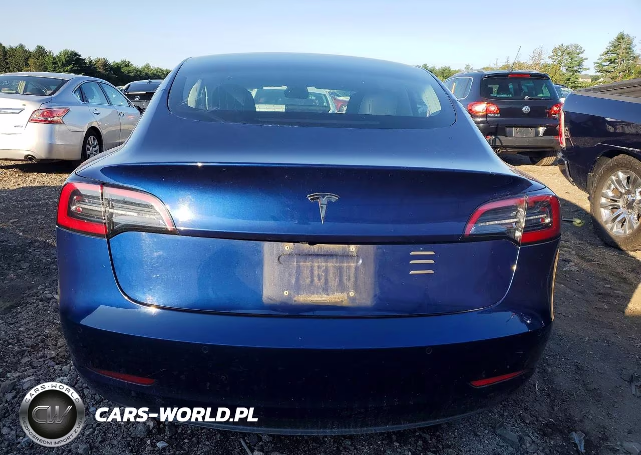 2018 Tesla Model 3 VIN:5YJ3E1EB8JF063641 - 6