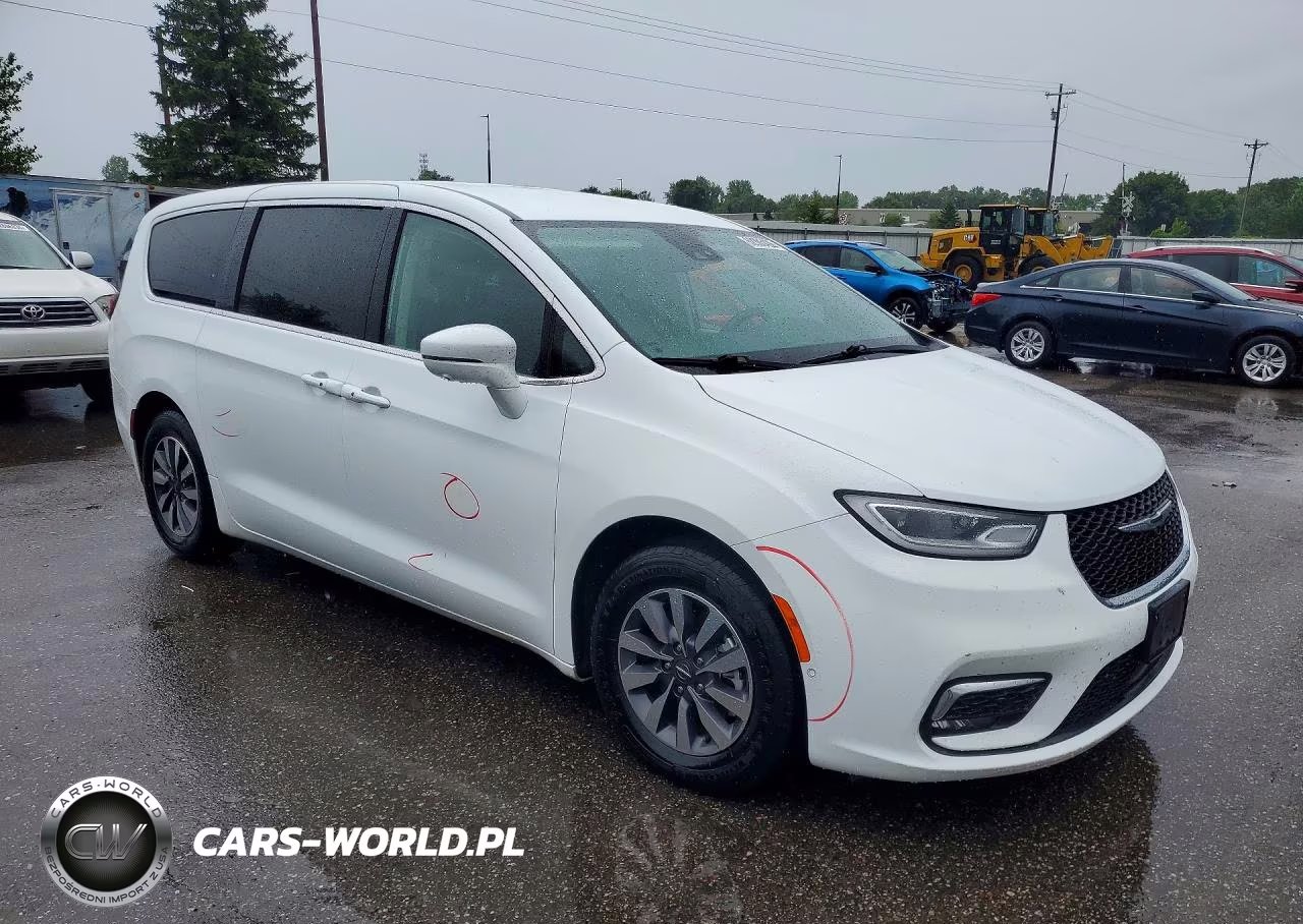2022 Chrysler Pacifica Hybrid Touring L VIN:2C4RC1L72NR121638 - 4