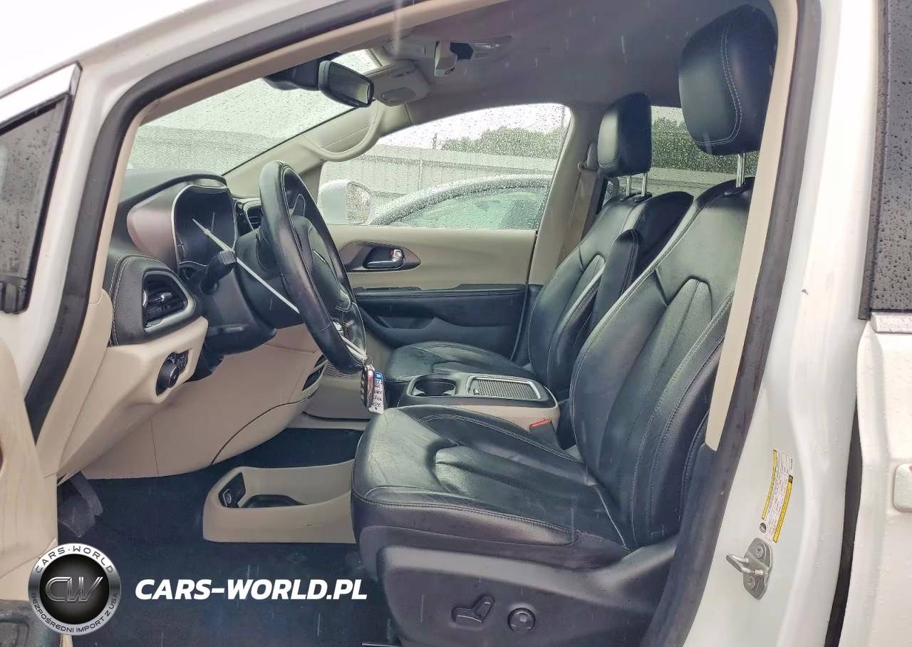 2022 Chrysler Pacifica Hybrid Touring L VIN:2C4RC1L72NR121638 - 7