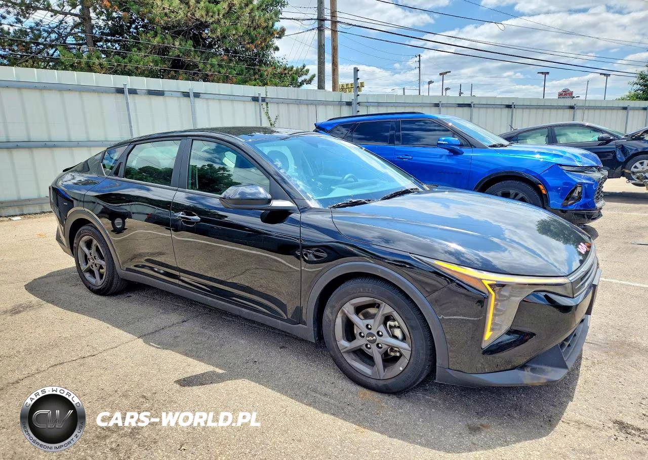 2025 Kia K4 Lxs VIN:3KPFT4DE2SE098621 - 4