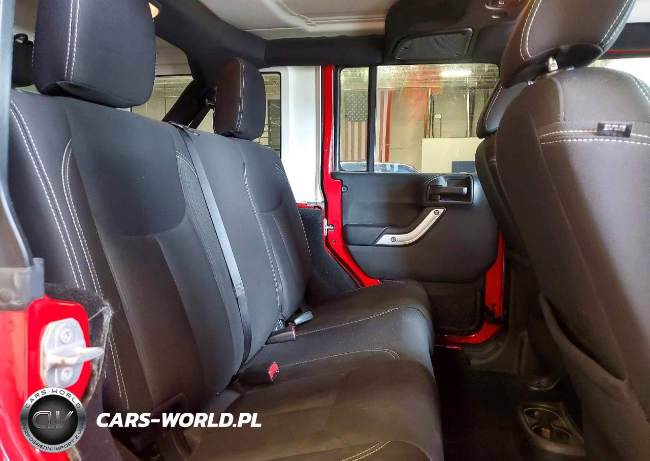 2016 Jeep Wrangler Unlimited Sahara VIN:1C4HJWEGXGL257183 - 11
