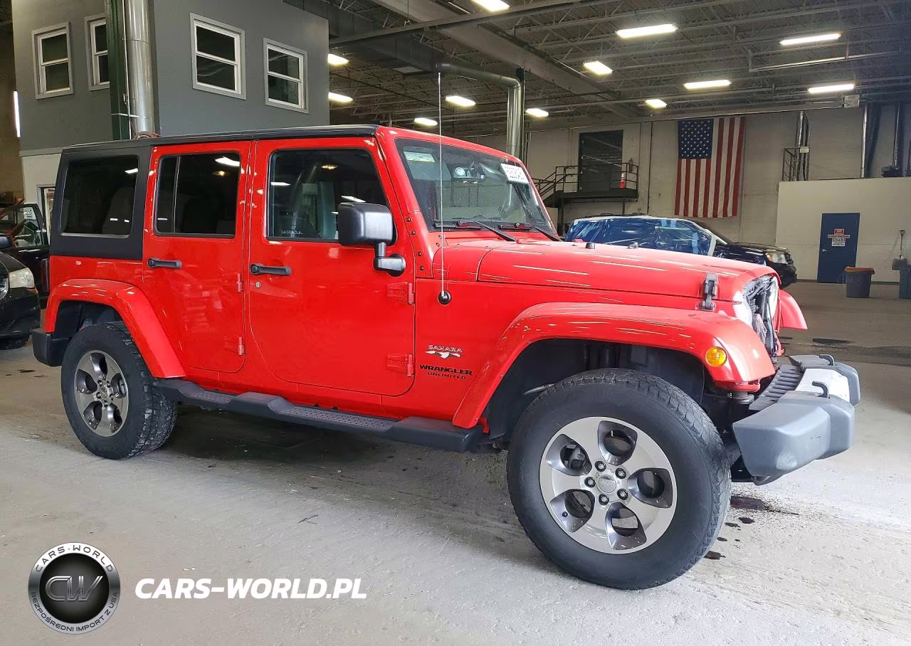 2016 Jeep Wrangler Unlimited Sahara VIN:1C4HJWEGXGL257183 - 4