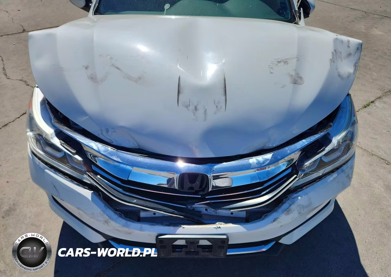 2017 Honda Accord Sport Special Edition VIN:1HGCR2F11HA264639 - 11