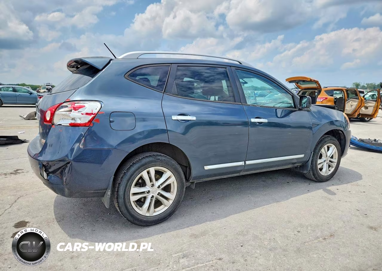2015 Nissan Rogue Select S VIN:JN8AS5MT9FW165393 - 3