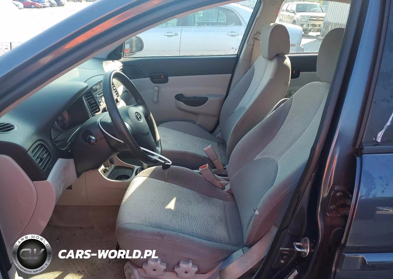 2008 Hyundai Accent Gls VIN:KMHCN46C98U175452 - 7