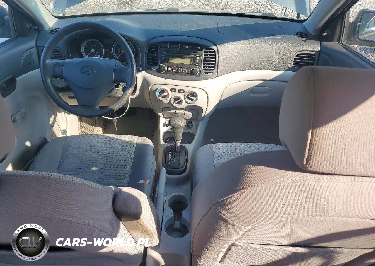2008 Hyundai Accent Gls VIN:KMHCN46C98U175452 - 8