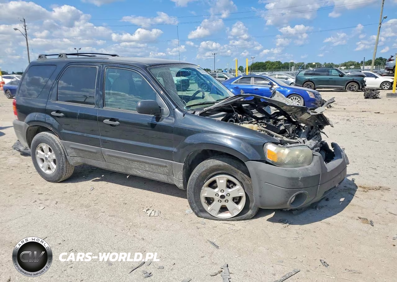 2007 Ford Escape Xlt VIN:1FMCU03157KC03028 - 4