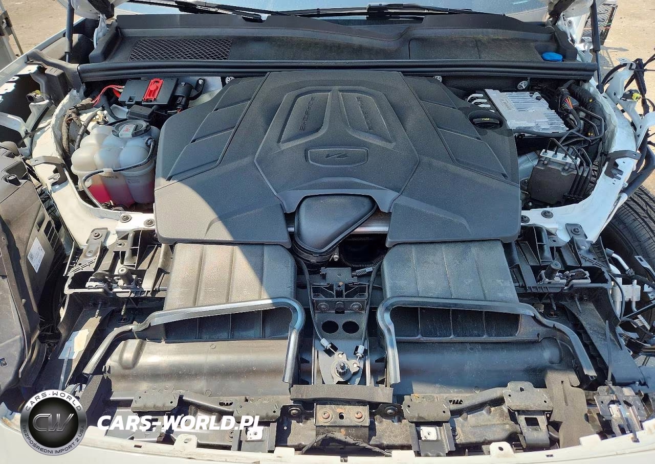 2024 Porsche Cayenne Coupe VIN:WP1BA2AY4RDA53553 - 12
