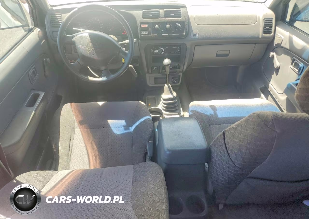 2000 Nissan Xterra Xe VIN:5N1DD28T8YC528178 - 8