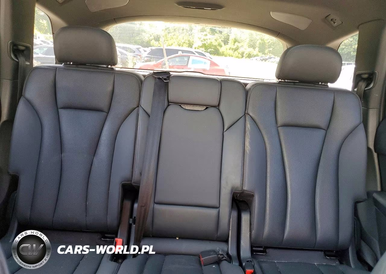 2020 Audi Q7 Premium Plus VIN:WA1LJAF77LD007135 - 10