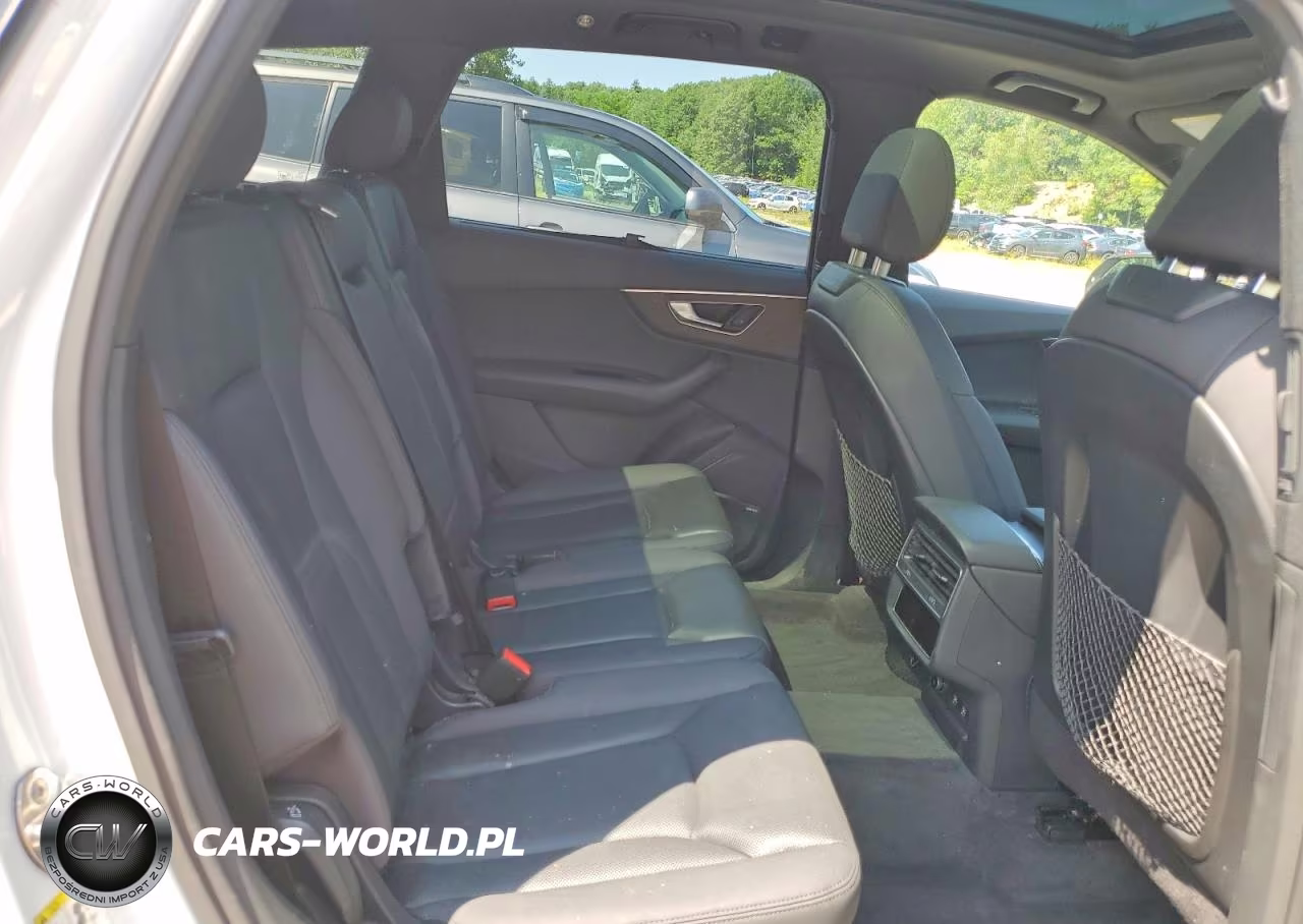 2020 Audi Q7 Premium Plus VIN:WA1LJAF77LD007135 - 11
