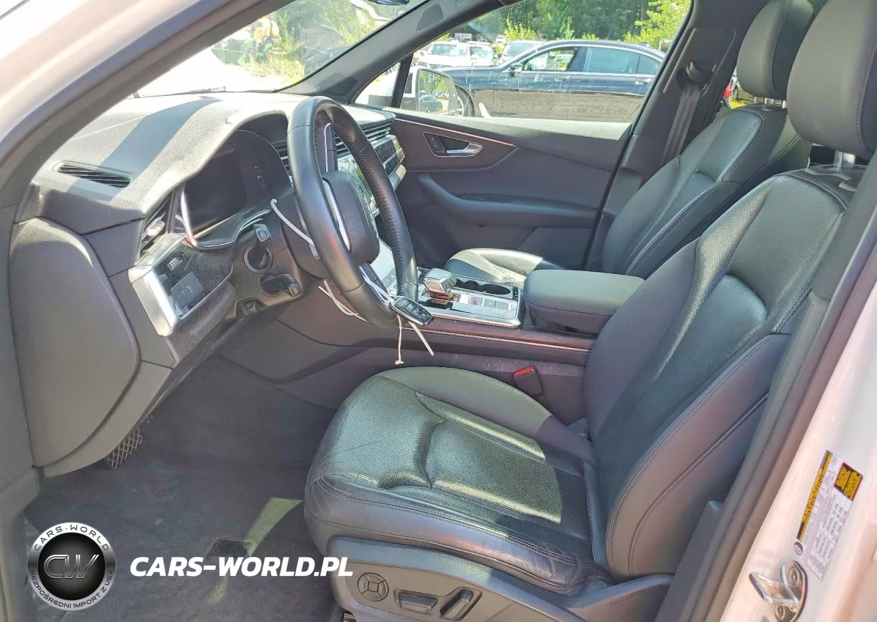 2020 Audi Q7 Premium Plus VIN:WA1LJAF77LD007135 - 7