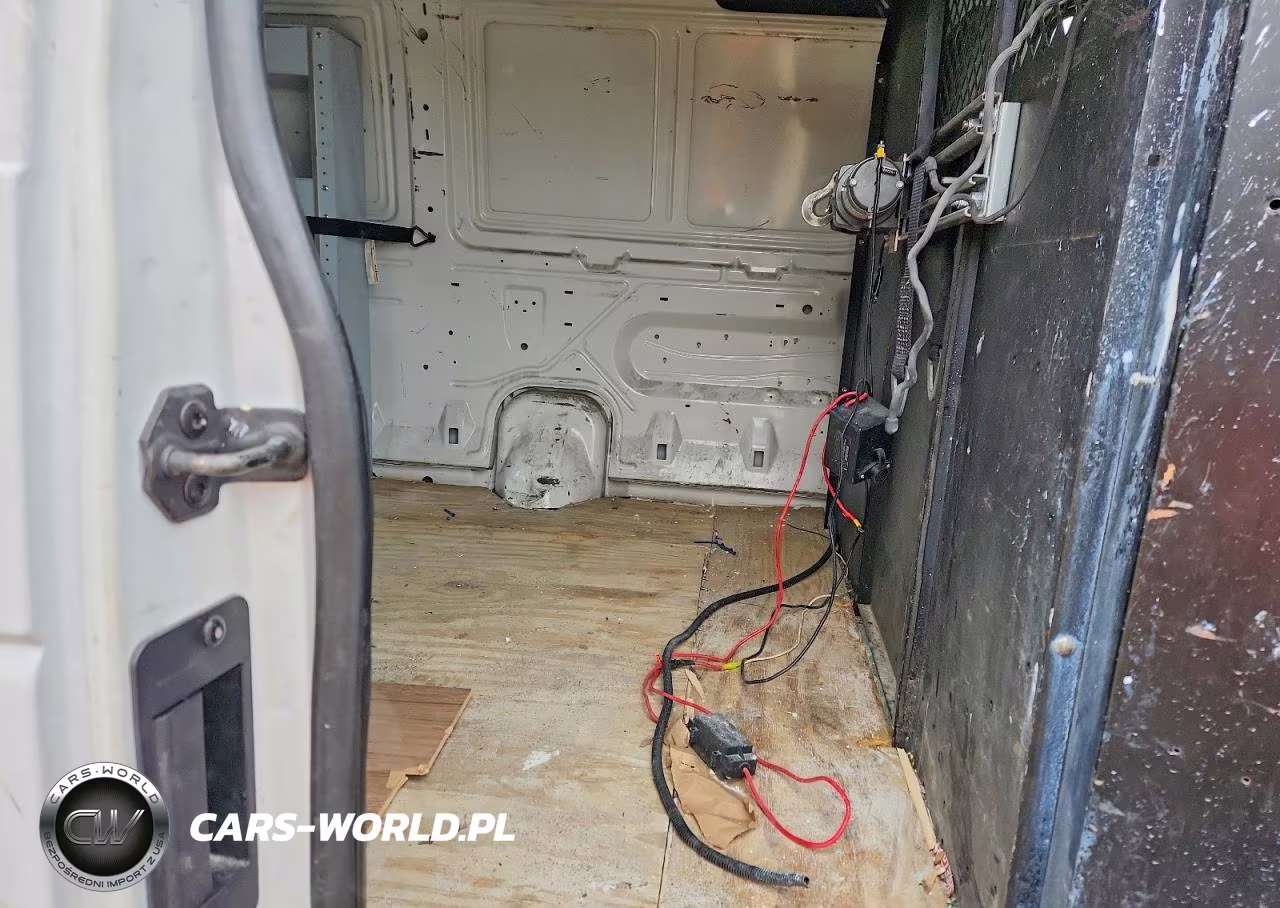 2013 Ford Econoline E250 Van VIN:1FTNE2EW6DDA05475 - 10
