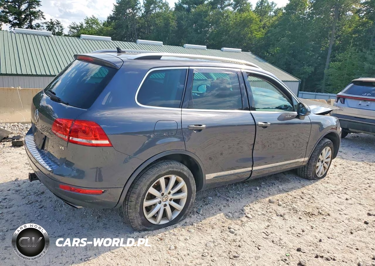 2011 Volkswagen Touareg V6 VIN:WVGFF9BP6BD004505 - 3