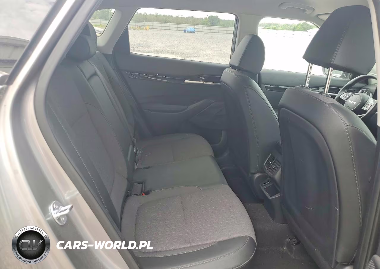 2024 Kia Seltos S VIN:KNDEUCAA2R7586093 - 10
