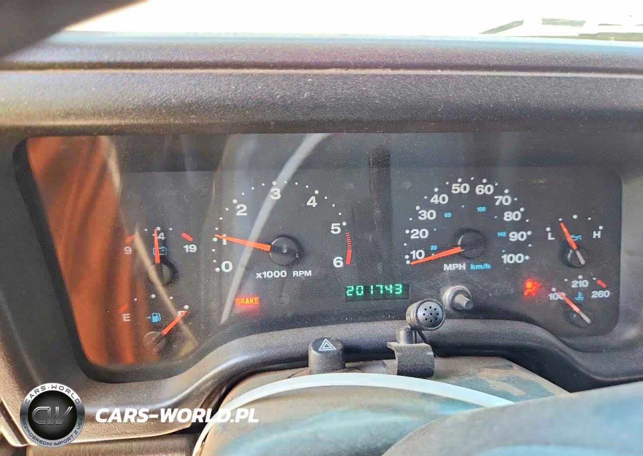 2005 Jeep Wrangler X VIN:1J4FA39S65P376367 - 9