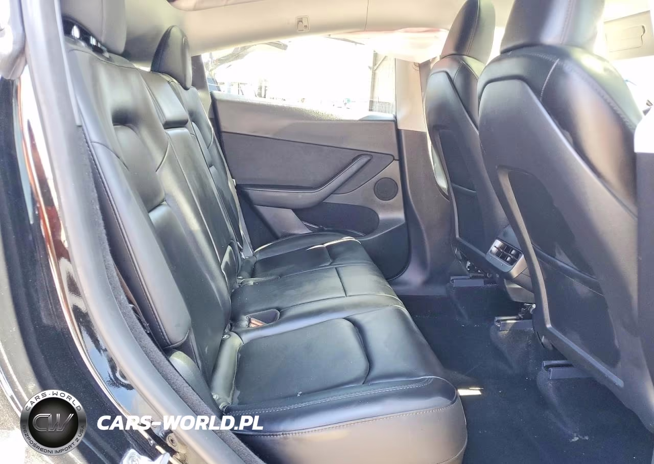 2024 Tesla Model Y VIN:7SAYGDEF5RF035301 - 10