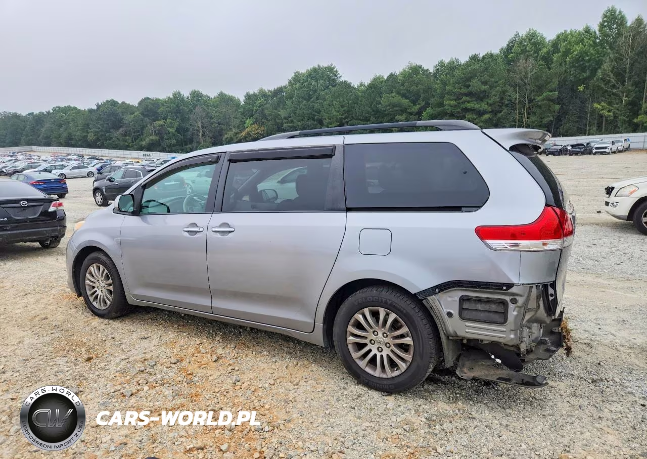 2013 Toyota Sienna Xle 8-Passenger VIN:5TDYK3DC5DS340654 - 2