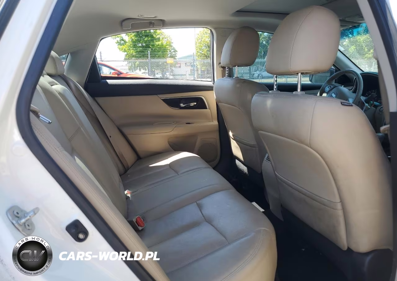 2015 Nissan Altima 2.5 VIN:1N4AL3AP5FN404261 - 10