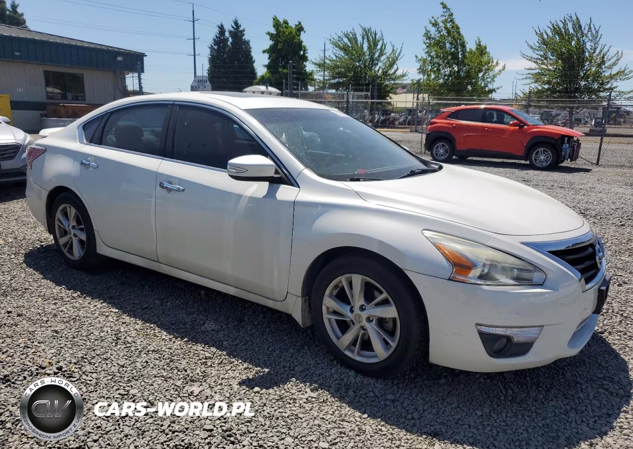 2015 Nissan Altima 2.5 VIN:1N4AL3AP5FN404261 - 4