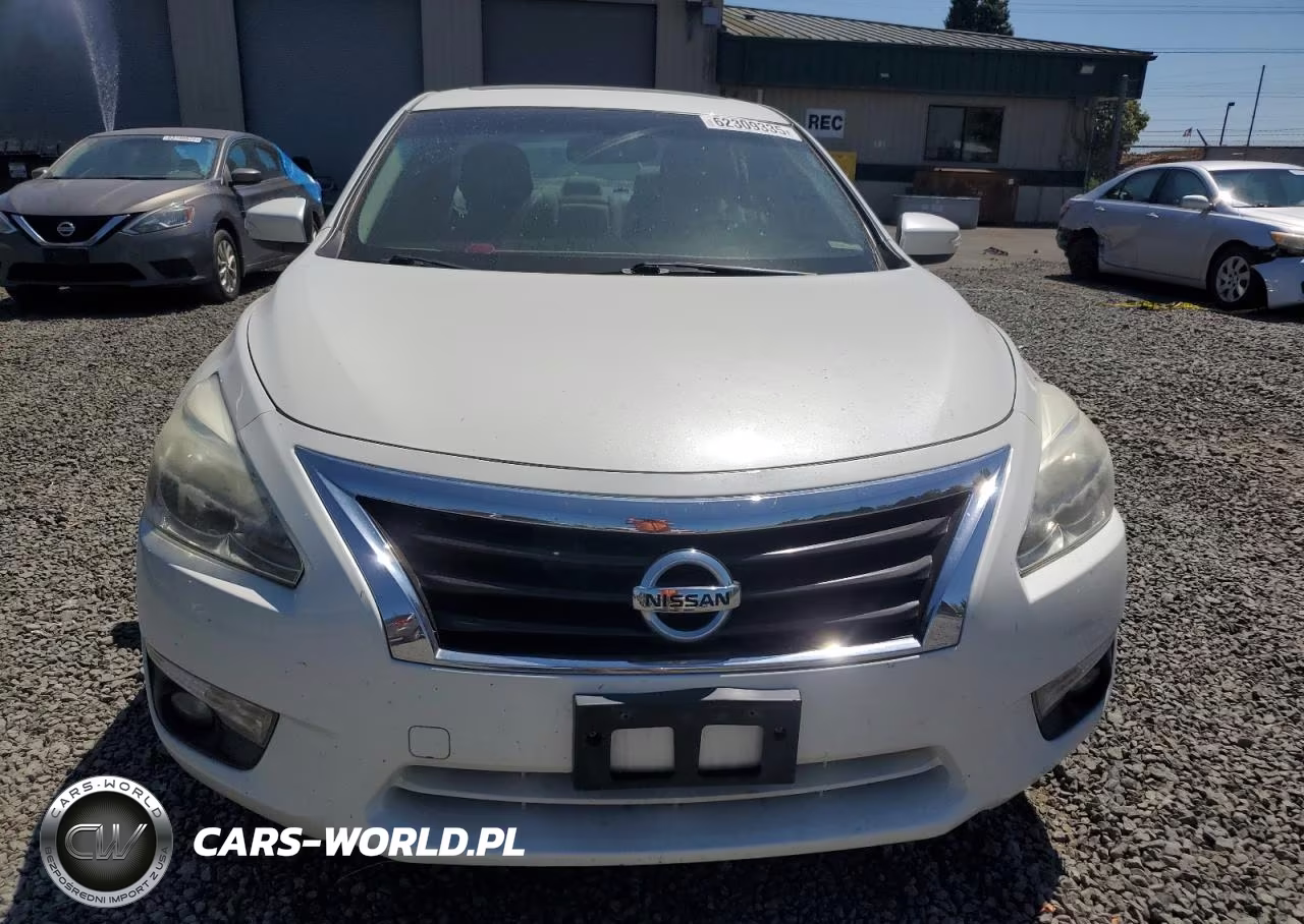 2015 Nissan Altima 2.5 VIN:1N4AL3AP5FN404261 - 5