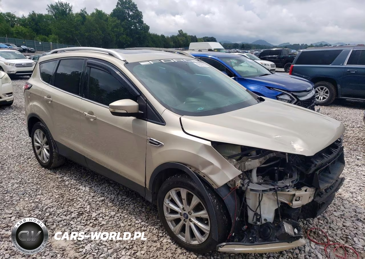 2017 Ford Escape Titanium VIN:1FMCU0J9XHUE01330 - 4