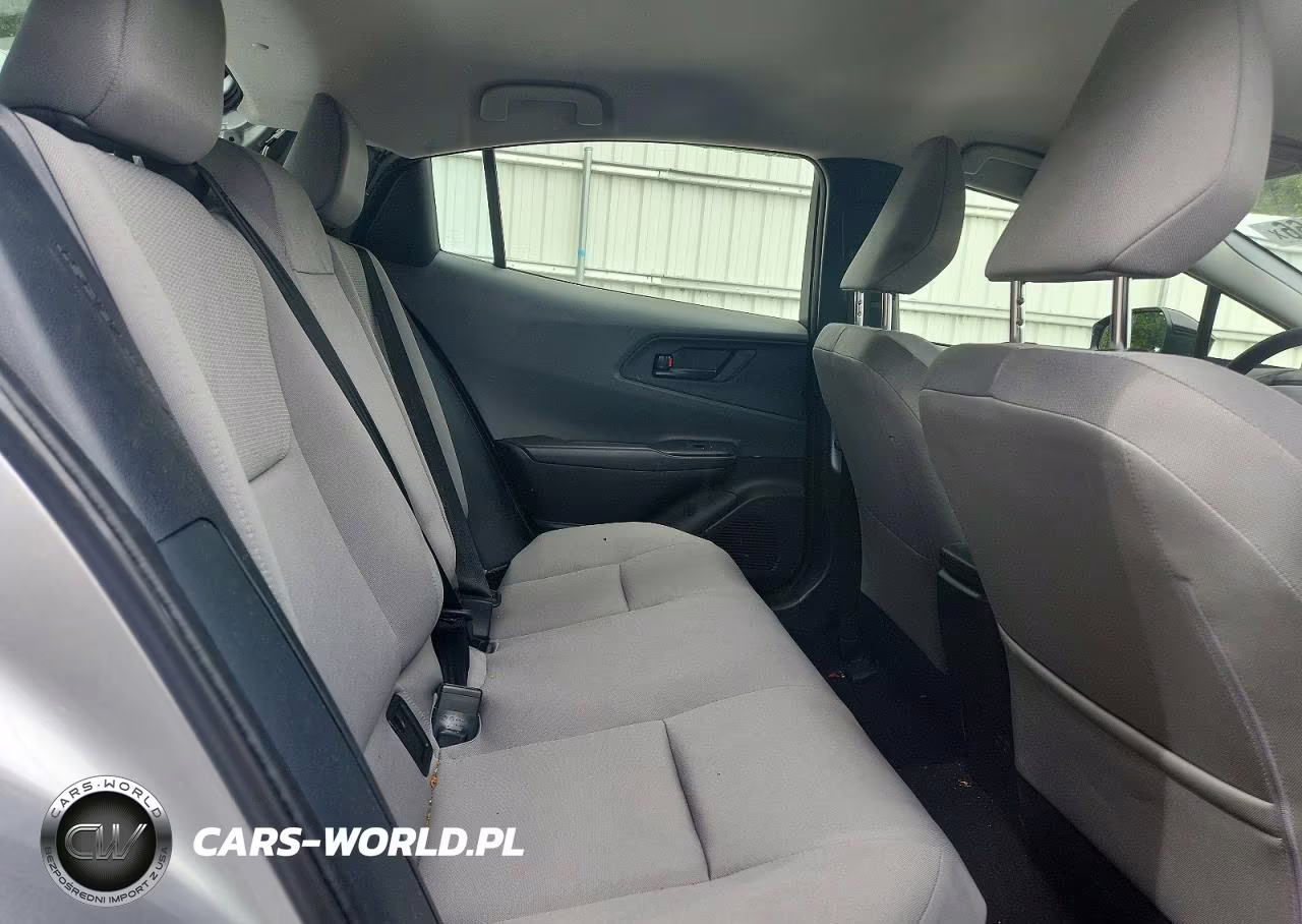 2026 Toyota Prius Le VIN:JTDACAAU8T3073560 - 10