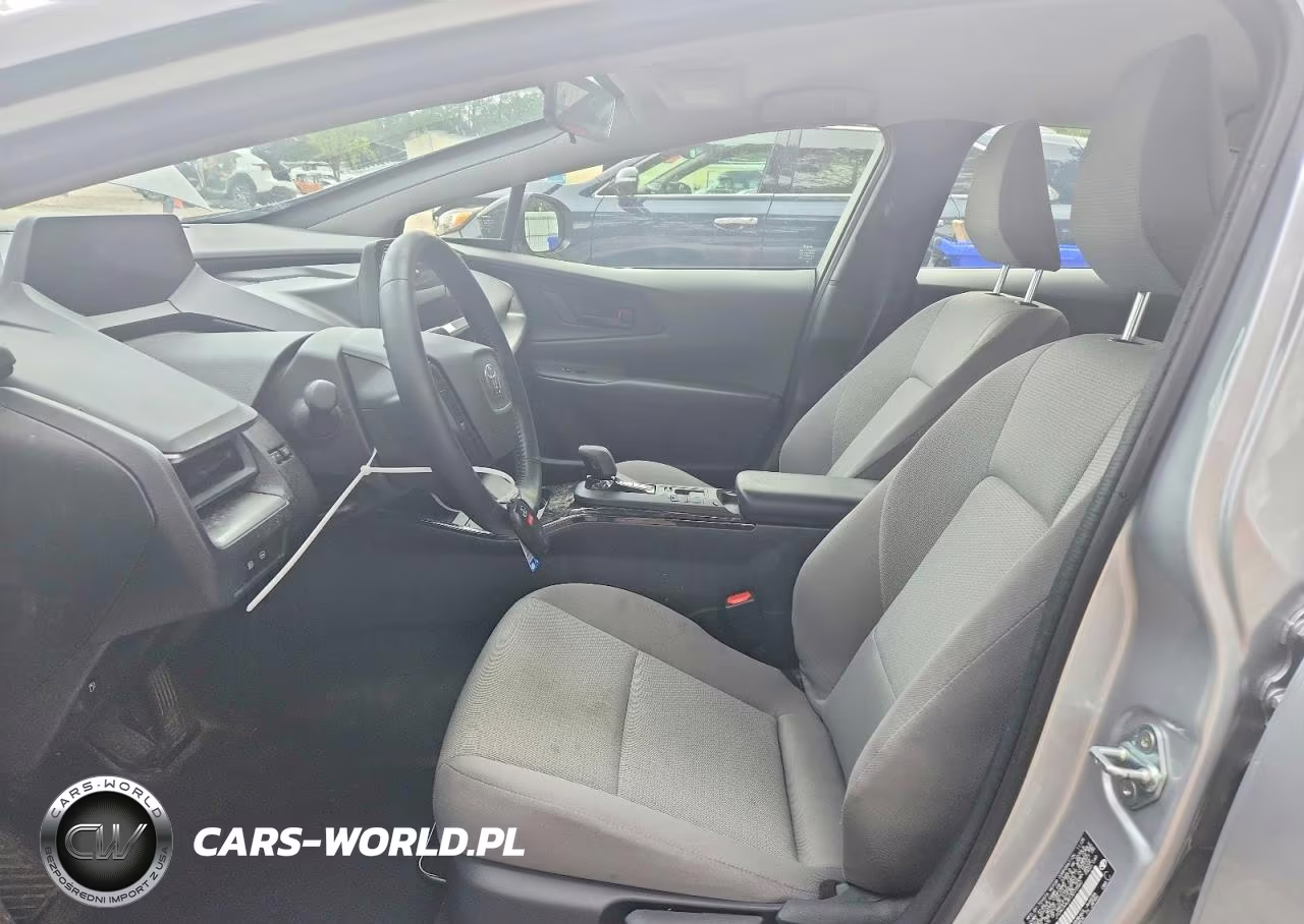 2026 Toyota Prius Le VIN:JTDACAAU8T3073560 - 7