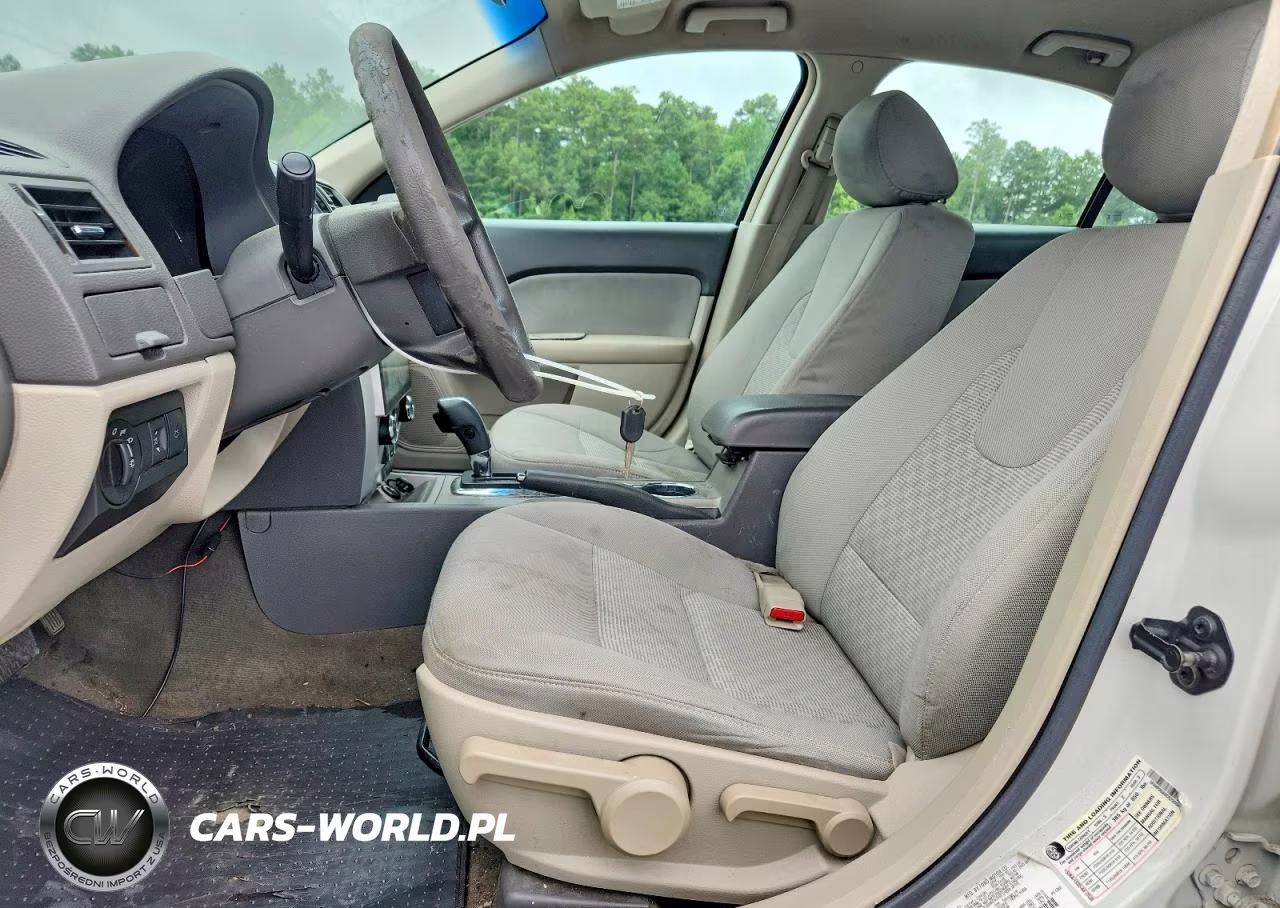 2012 Ford Fusion S VIN:3FAHP0GA6CR200047 - 7