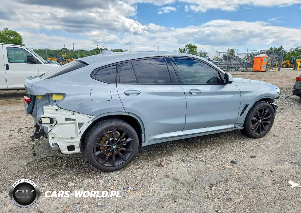 2025 BMW X4 xDrive30I VIN:5UX33DT0XS9Z26443 - 3