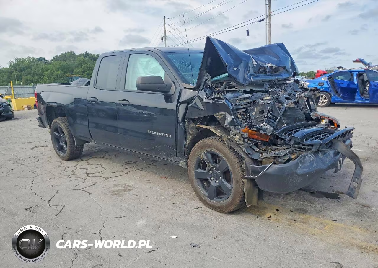 2018 Chevrolet Silverado C1500 VIN:1GCRCNEH5JZ168207 - 4